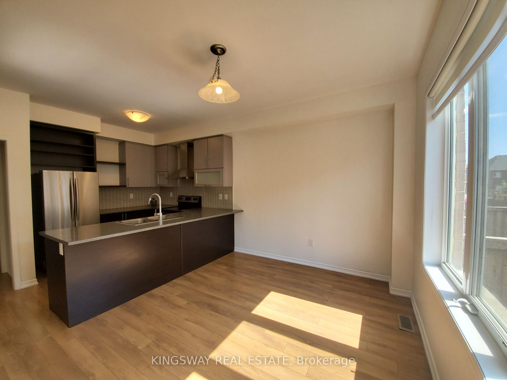 Photo 8 of 593 Remembrance Road, Brampton, Northwest Brampton — HOMEH
