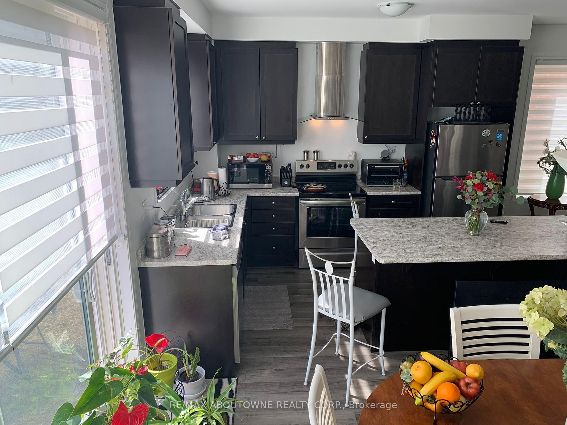 Photo 4 of 828 Aspen Terrace, Milton, Cobban — HOMEH