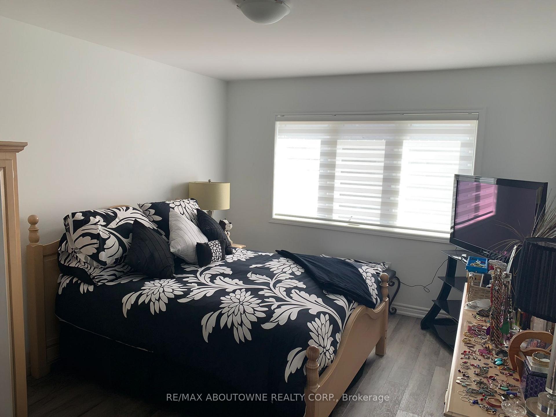Photo 19 of 828 Aspen Terrace, Milton, Cobban — HOMEH