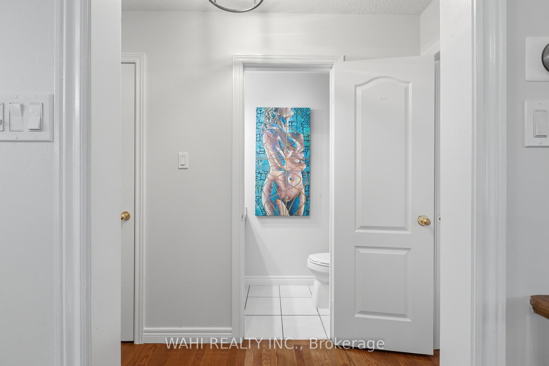 Photo 13 of 982 Glen View Avenue, Burlington, LaSalle — HOMEH