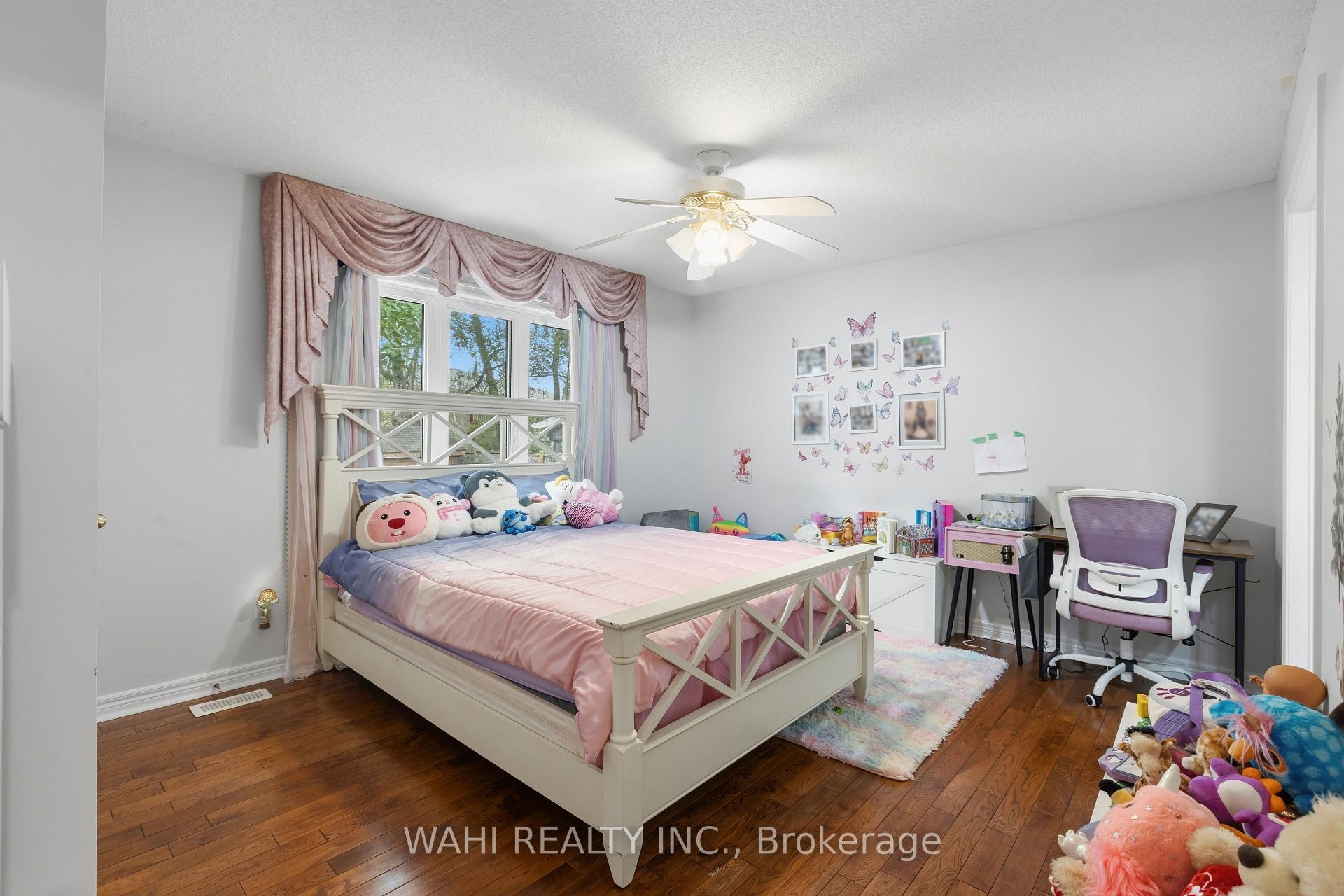 Photo 14 of 982 Glen View Avenue, Burlington, LaSalle — HOMEH