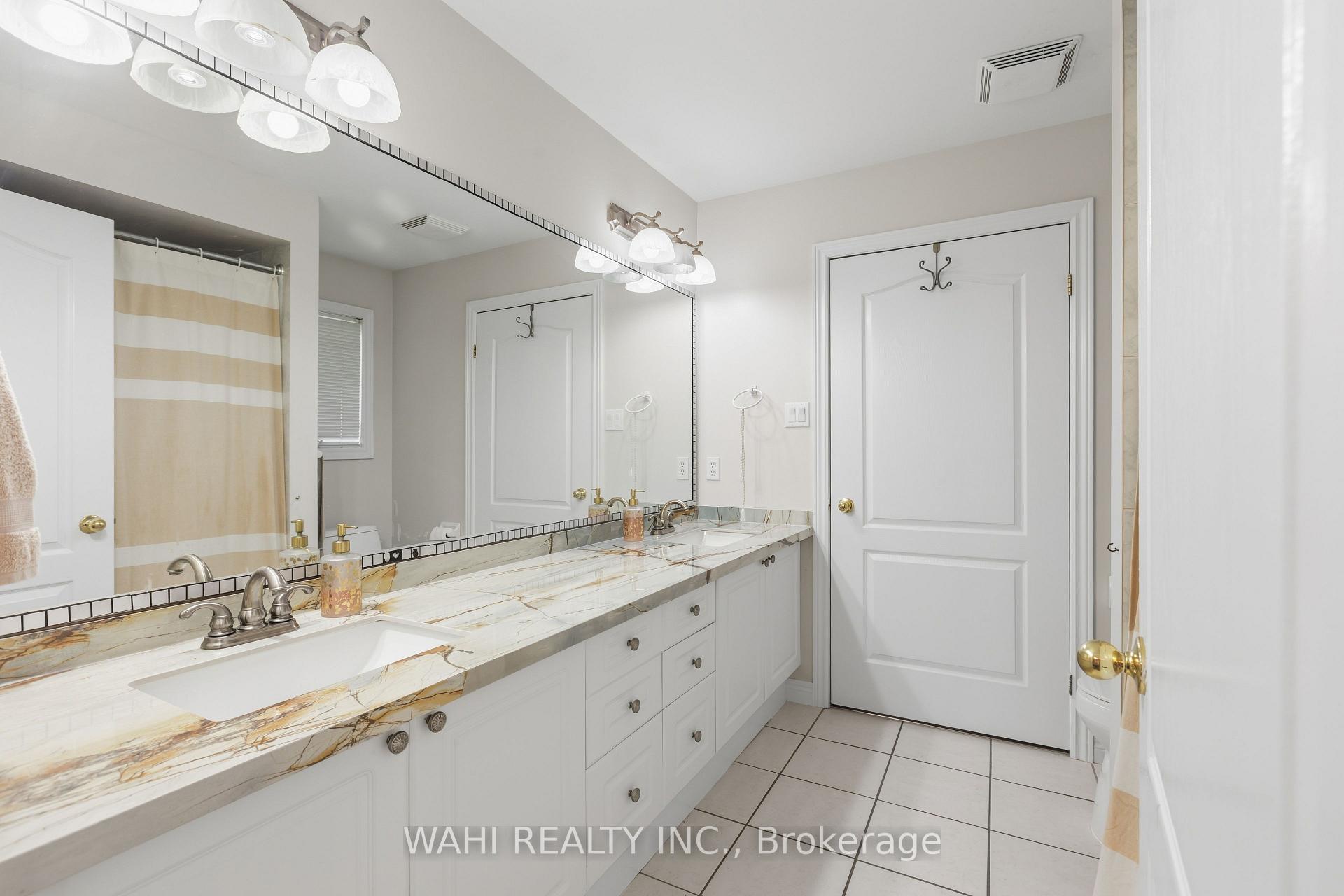 Photo 16 of 982 Glen View Avenue, Burlington, LaSalle — HOMEH