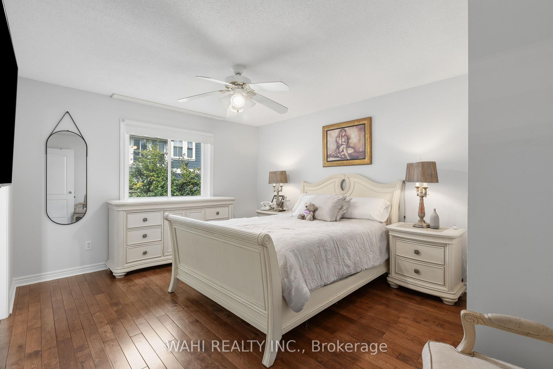 Photo 17 of 982 Glen View Avenue, Burlington, LaSalle — HOMEH