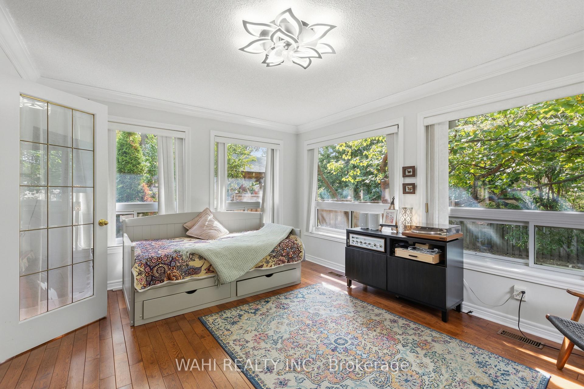 Photo 19 of 982 Glen View Avenue, Burlington, LaSalle — HOMEH