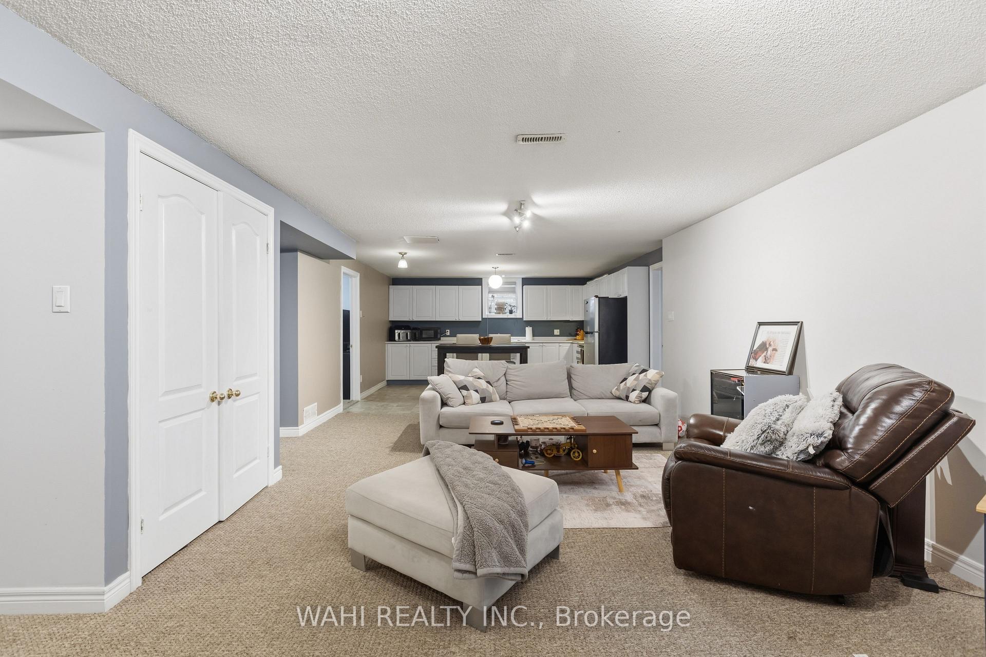 Photo 26 of 982 Glen View Avenue, Burlington, LaSalle — HOMEH
