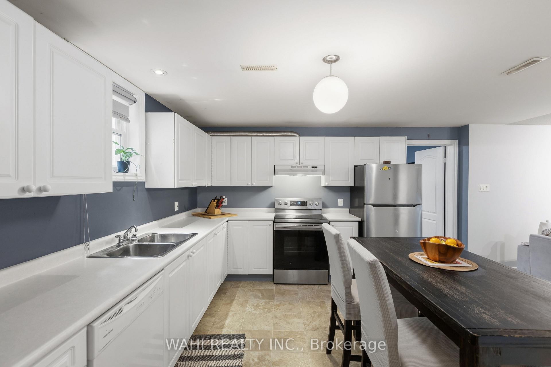 Photo 29 of 982 Glen View Avenue, Burlington, LaSalle — HOMEH