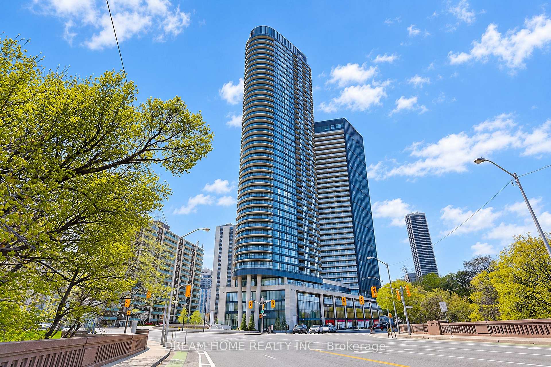 Photo of Unit 1622, 585 Bloor Street E