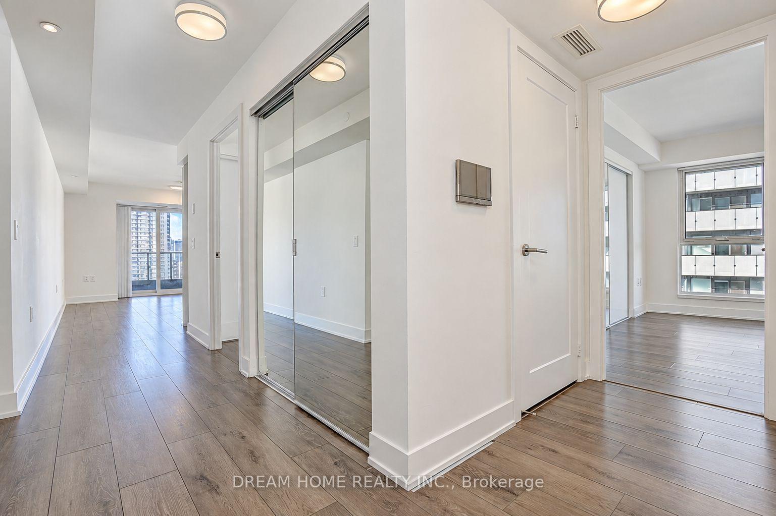 Photo 14 of Unit 1622, 585 Bloor Street E, Toronto, North St. James Town — HOMEH
