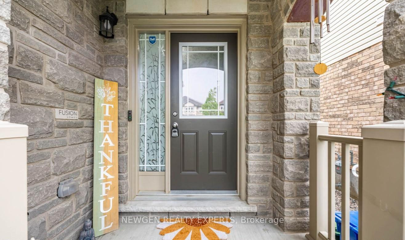 Photo 4 of 111 John Brabson Crescent, Guelph, Kortright East — HOMEH