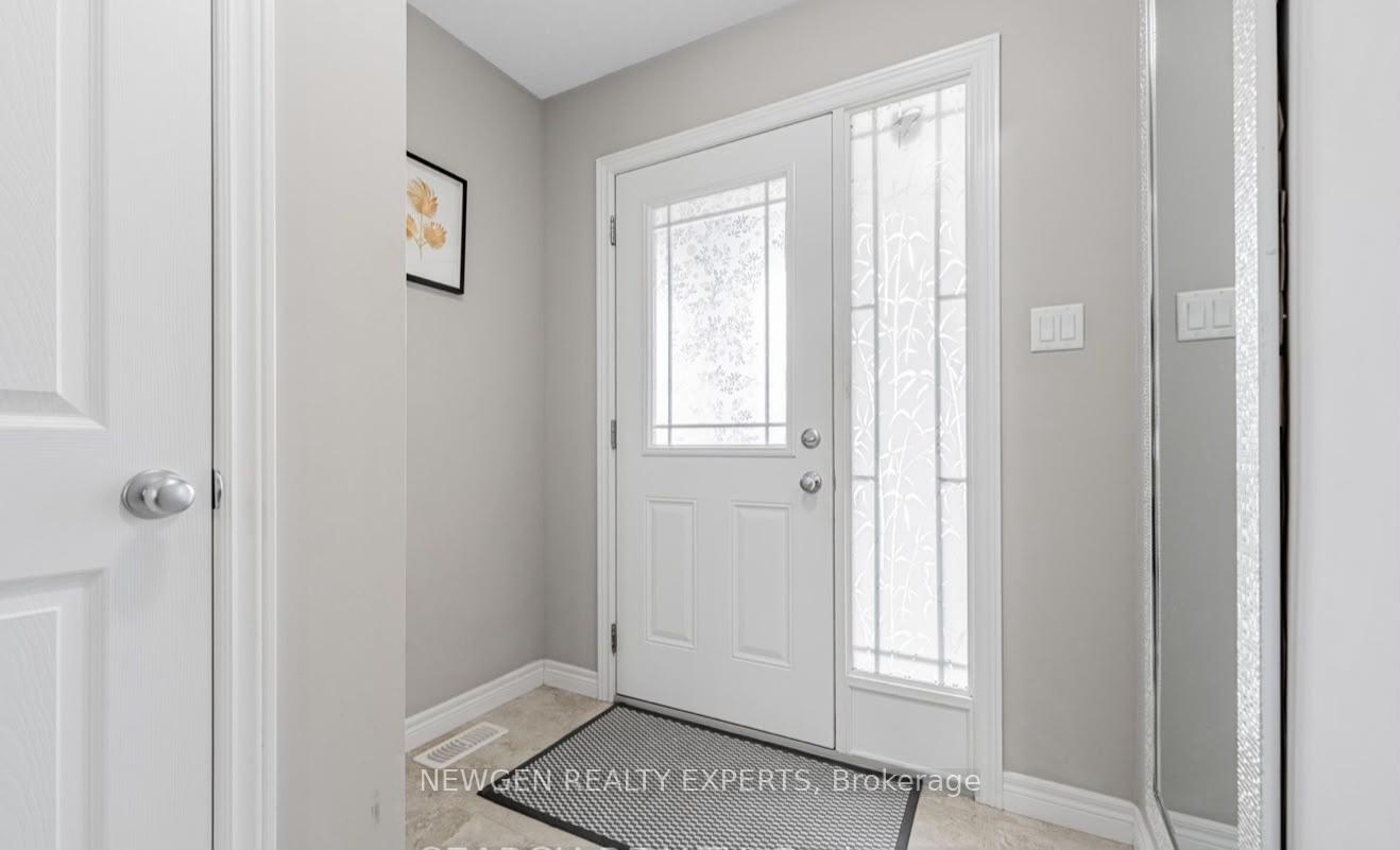 Photo 5 of 111 John Brabson Crescent, Guelph, Kortright East — HOMEH