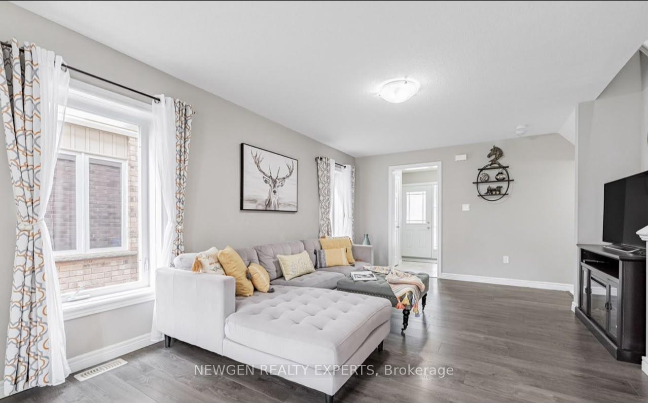 Photo 10 of 111 John Brabson Crescent, Guelph, Kortright East — HOMEH