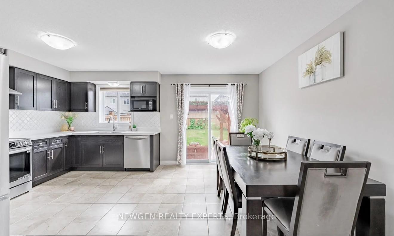 Photo 14 of 111 John Brabson Crescent, Guelph, Kortright East — HOMEH