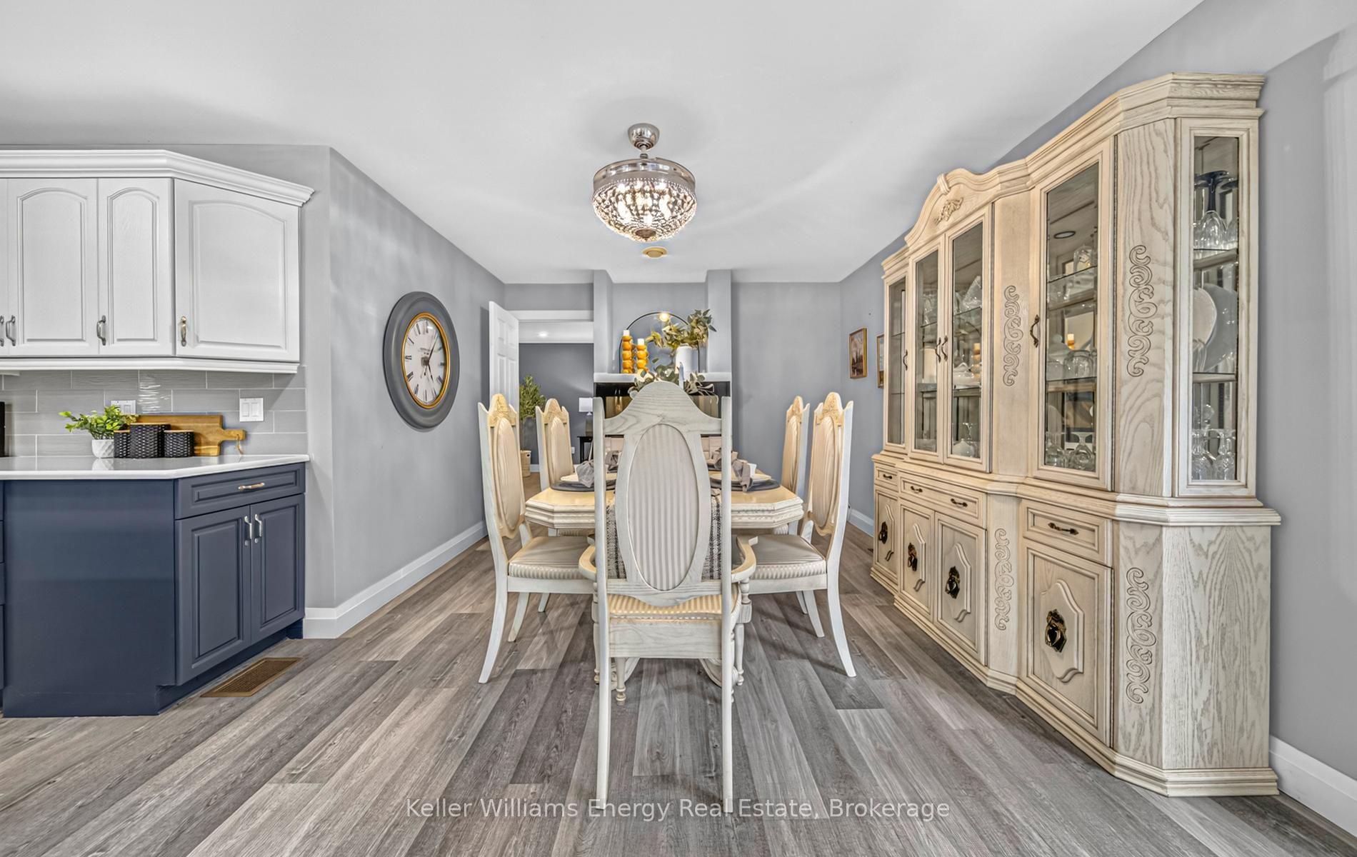 Photo 10 of 74 William Street, Kawartha Lakes, Bobcaygeon — HOMEH