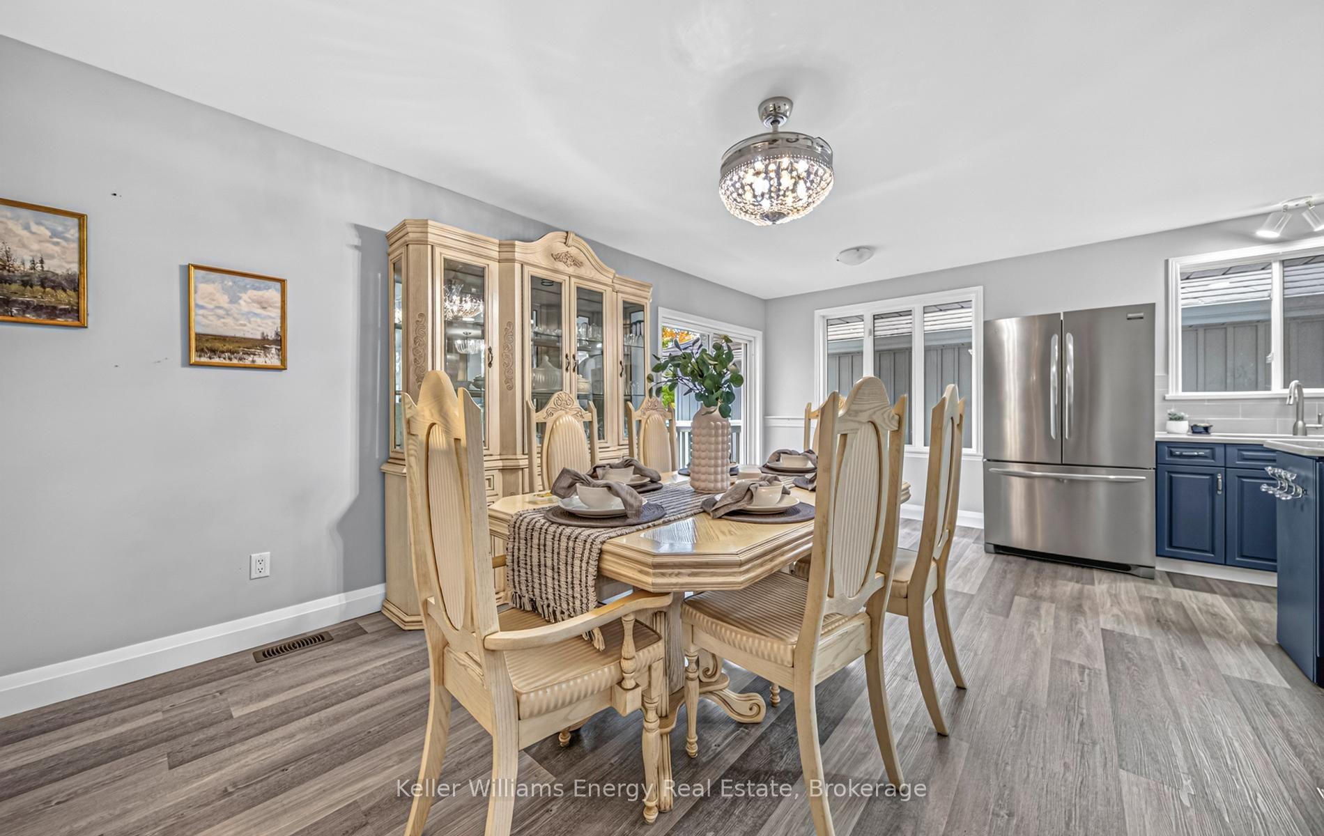 Photo 11 of 74 William Street, Kawartha Lakes, Bobcaygeon — HOMEH
