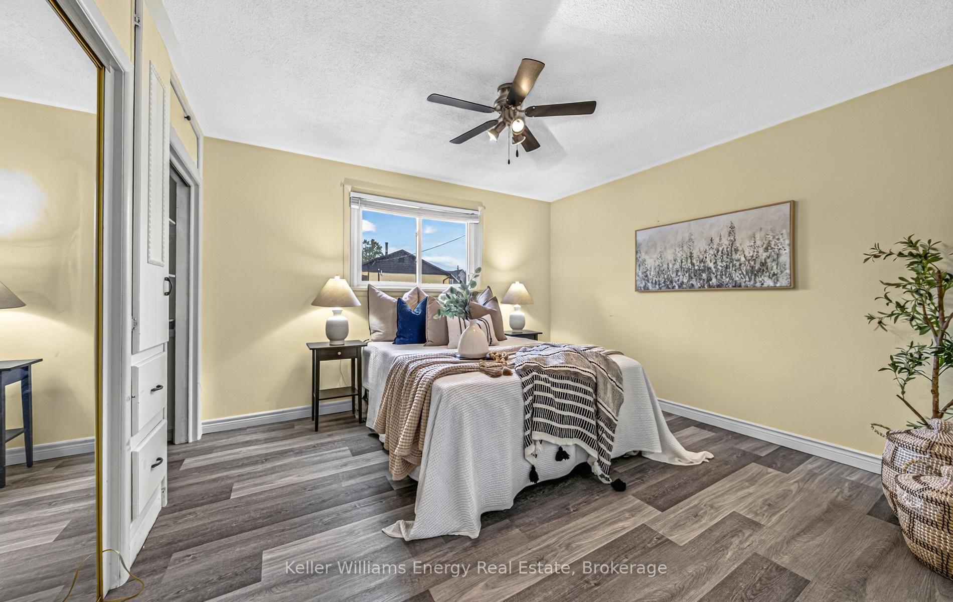 Photo 20 of 74 William Street, Kawartha Lakes, Bobcaygeon — HOMEH