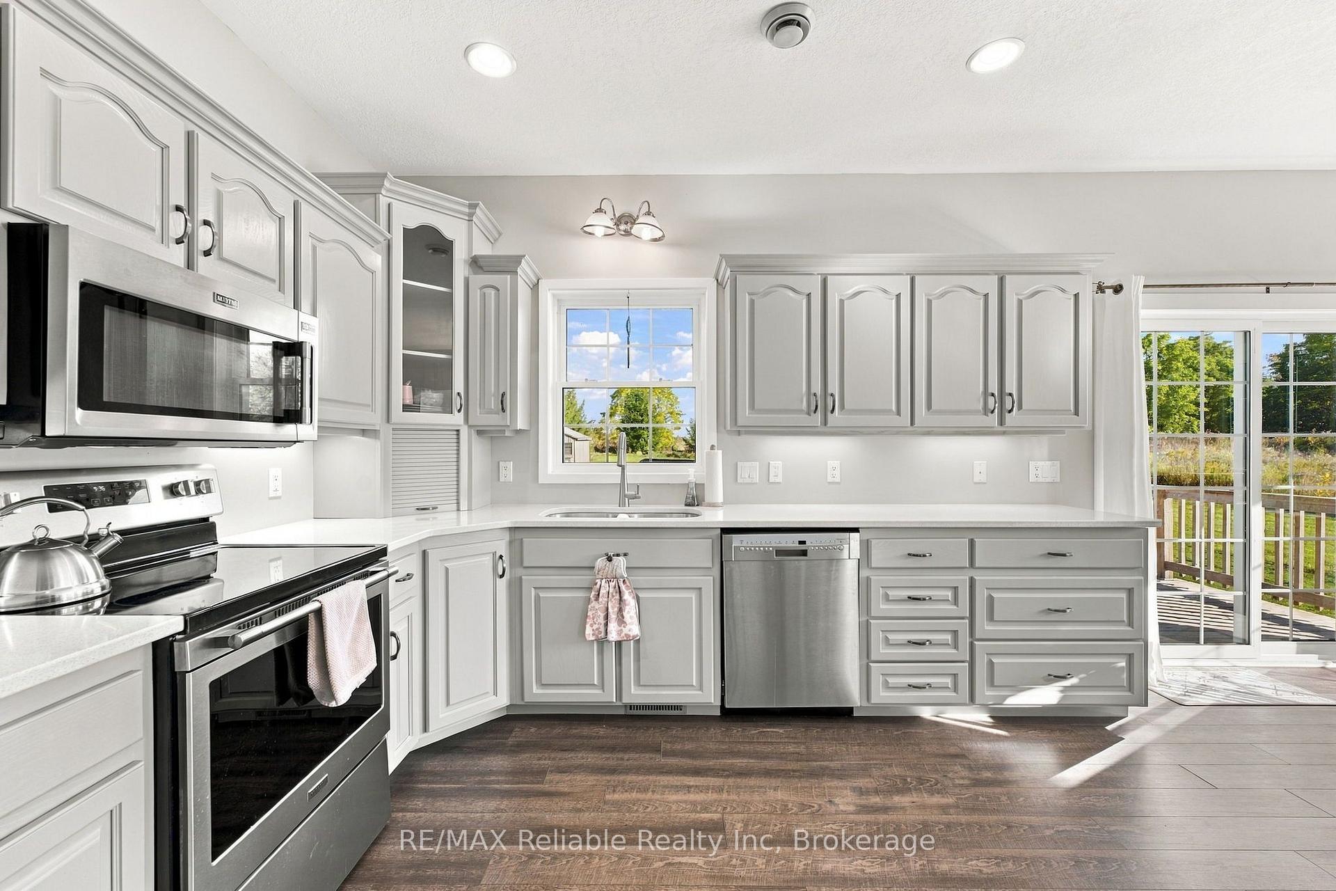 Photo 4 of 201 Cowper Street, Central Huron, Clinton — HOMEH