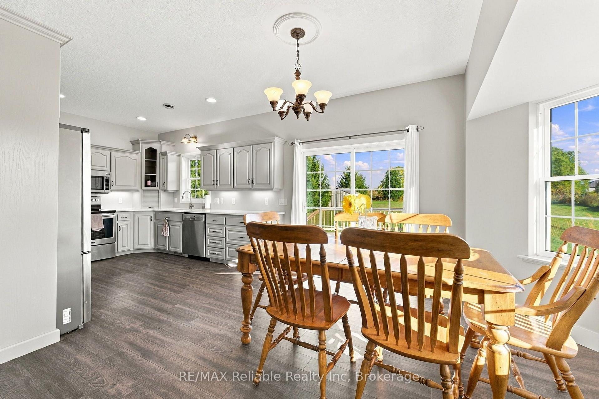 Photo 9 of 201 Cowper Street, Central Huron, Clinton — HOMEH