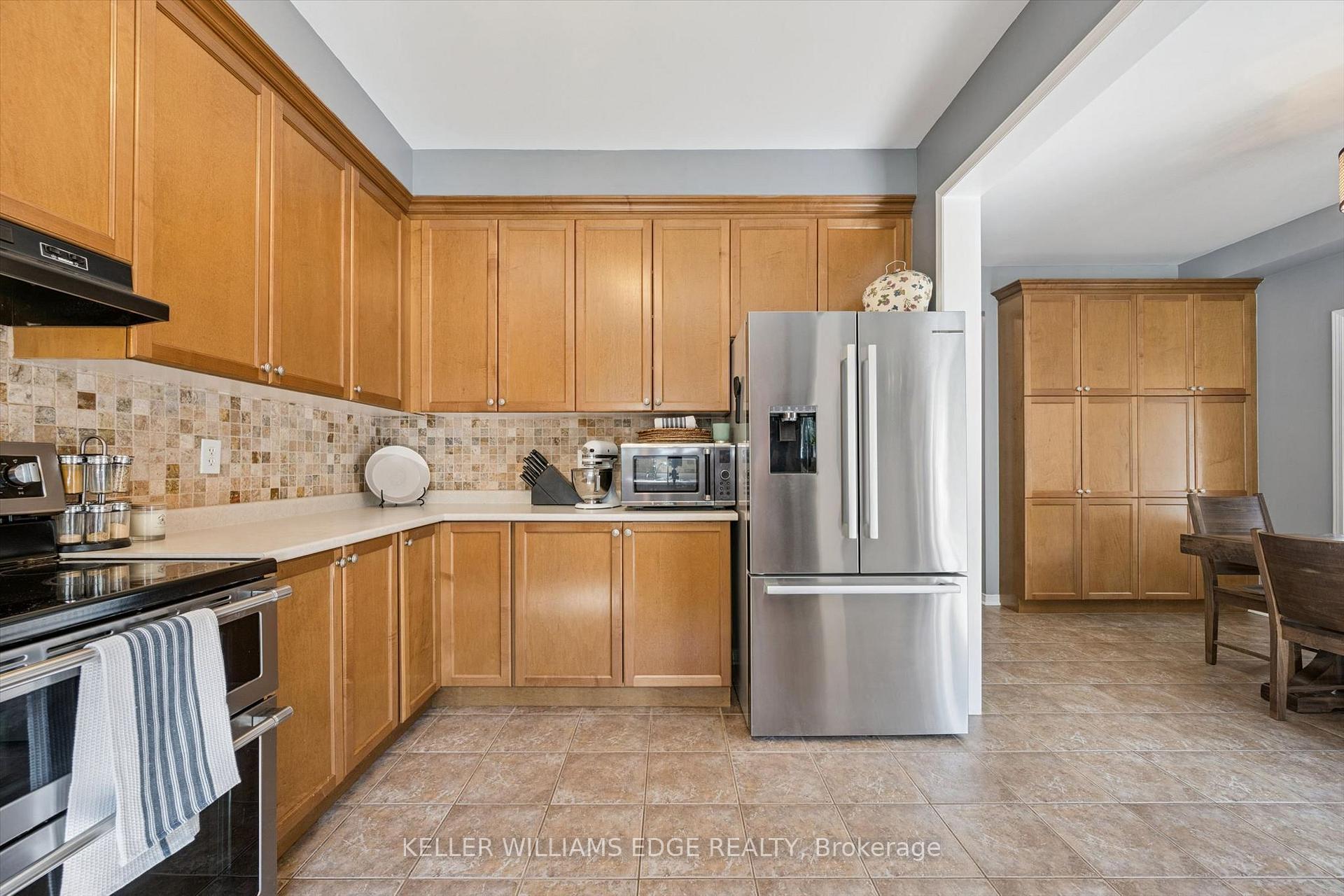 Photo 13 of 97 Meadowlark Drive N, Halton Hills, Georgetown — HOMEH