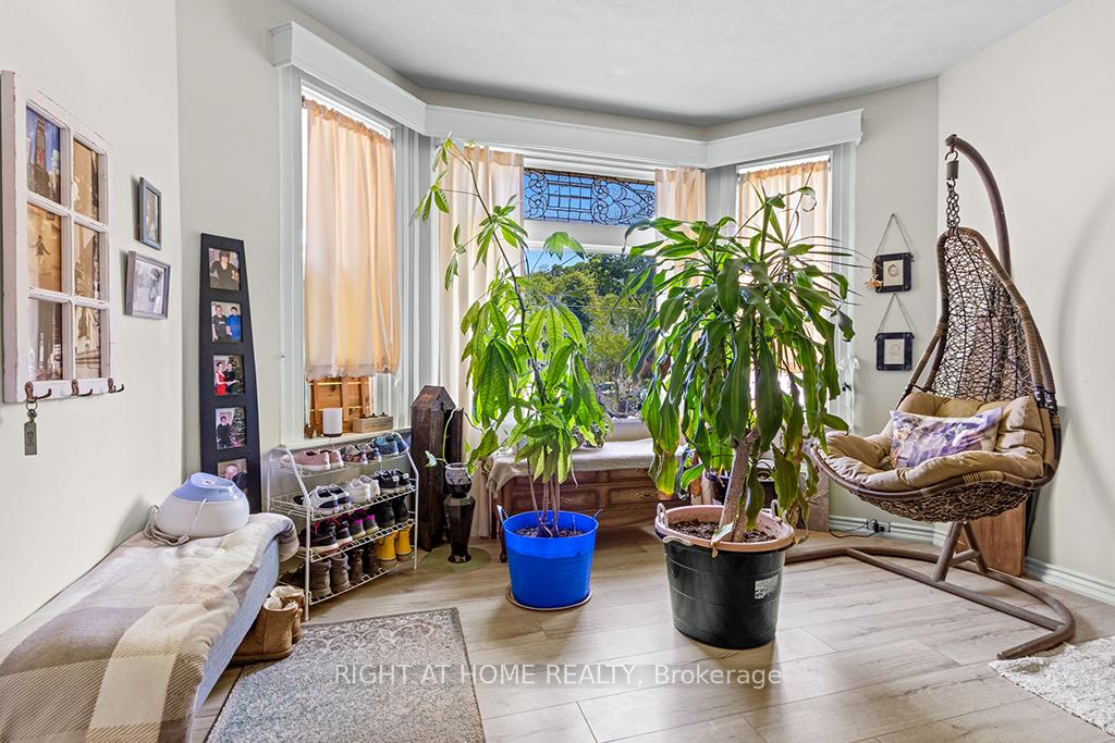 Photo 5 of Unit 1, 774 4th Avenue E, Owen Sound — HOMEH