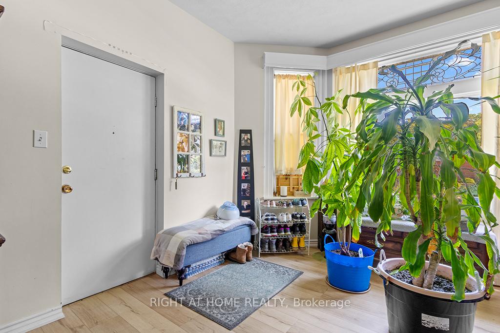 Photo 6 of Unit 1, 774 4th Avenue E, Owen Sound — HOMEH
