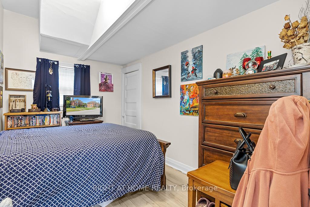 Photo 10 of Unit 1, 774 4th Avenue E, Owen Sound — HOMEH