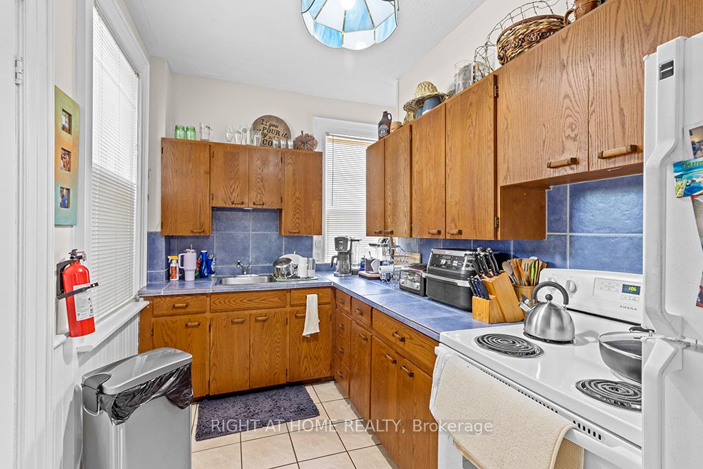 Photo 13 of Unit 1, 774 4th Avenue E, Owen Sound — HOMEH