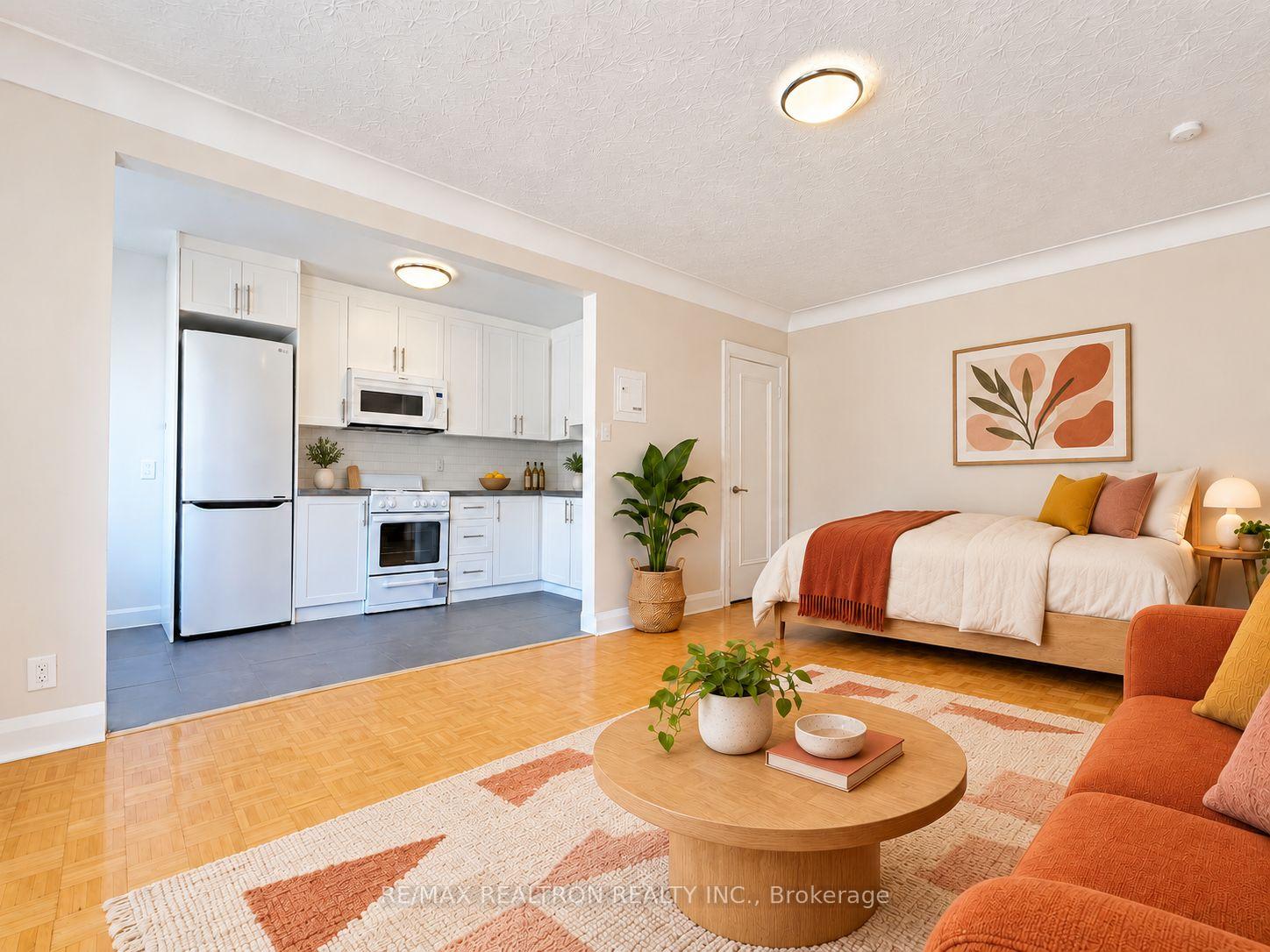 Photo of Unit 606, 394 Avenue Road