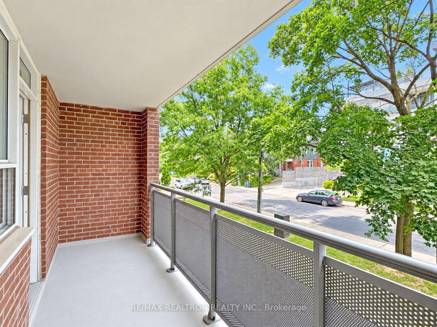 Photo 7 of Unit 206, 490 Eglinton Avenue E, Toronto, Mount Pleasant East — HOMEH