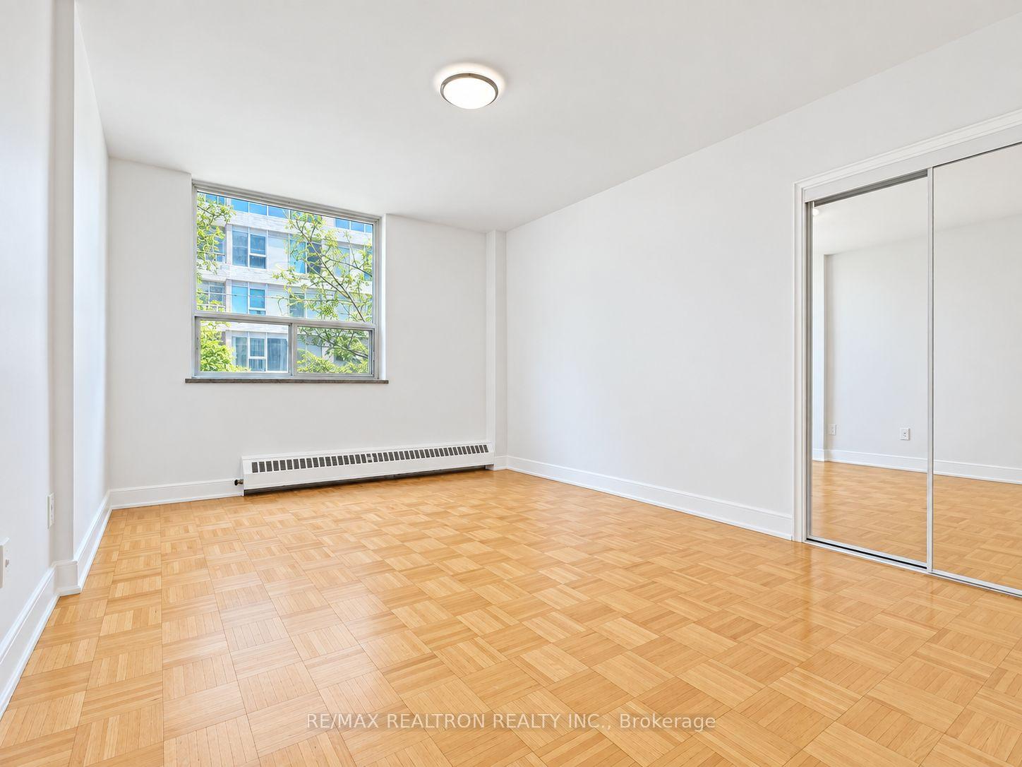 Photo 10 of Unit 206, 490 Eglinton Avenue E, Toronto, Mount Pleasant East — HOMEH