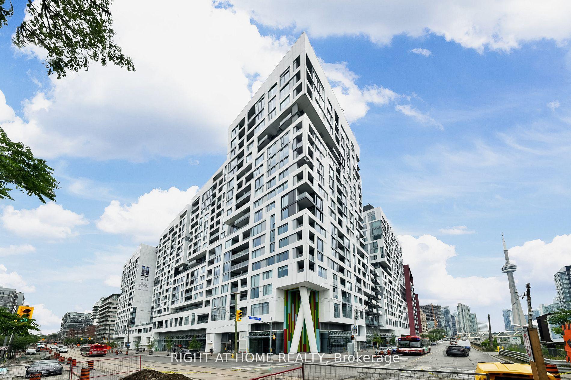 Photo of Unit 1416W, 27 Bathurst Street