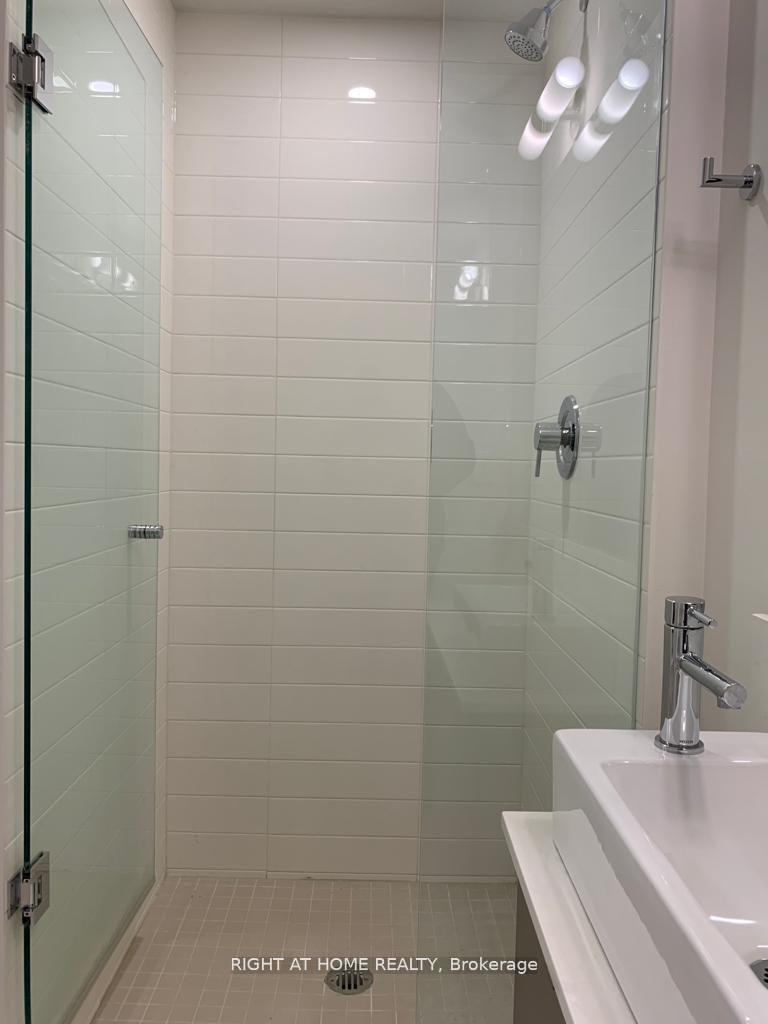Photo 8 of Unit 1416W, 27 Bathurst Street, Toronto, Waterfront Communities — HOMEH