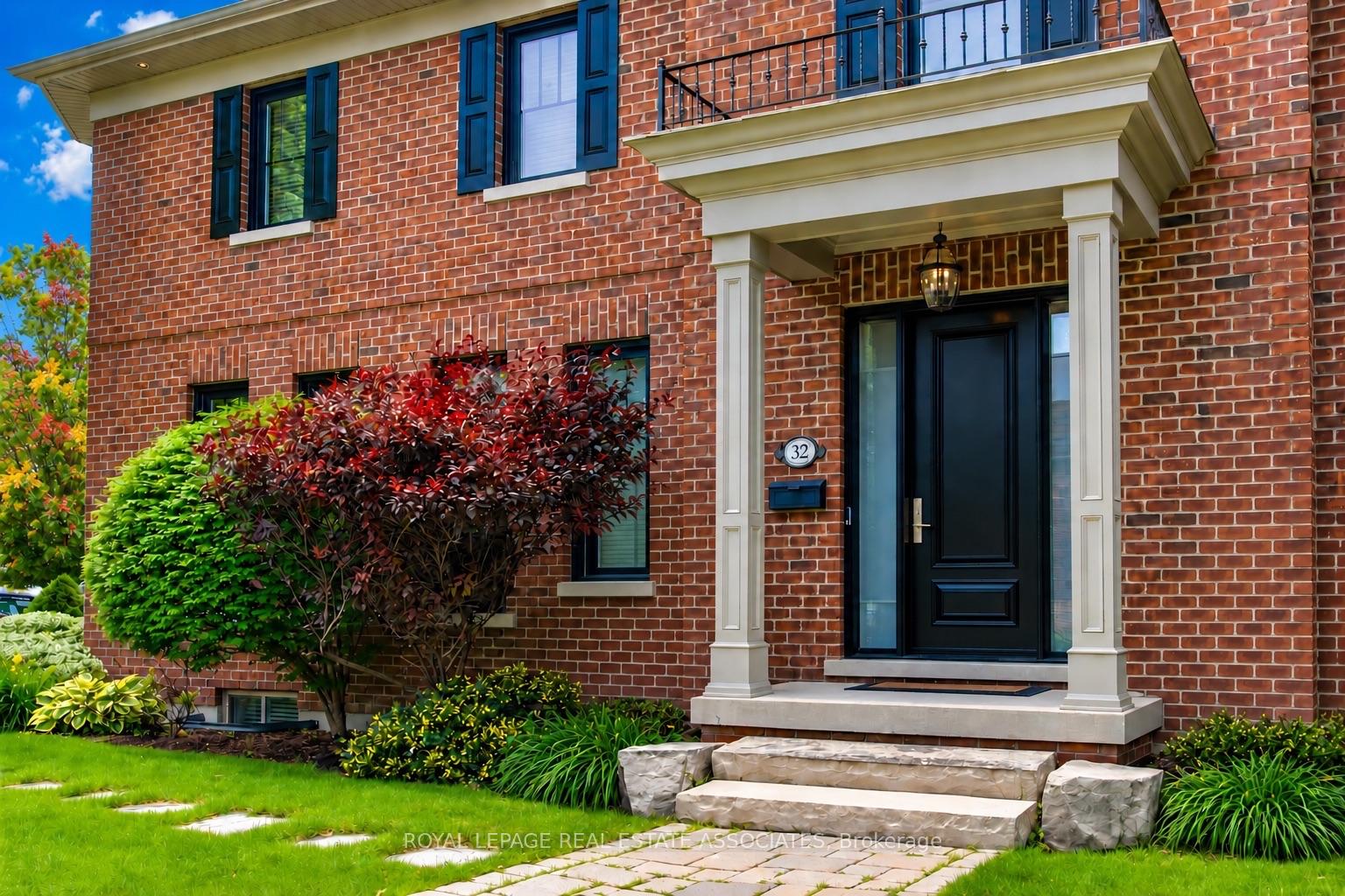 Photo 5 of 32 Jopling Avenue N, Etobicoke, Islington-City Centre West — HOMEH