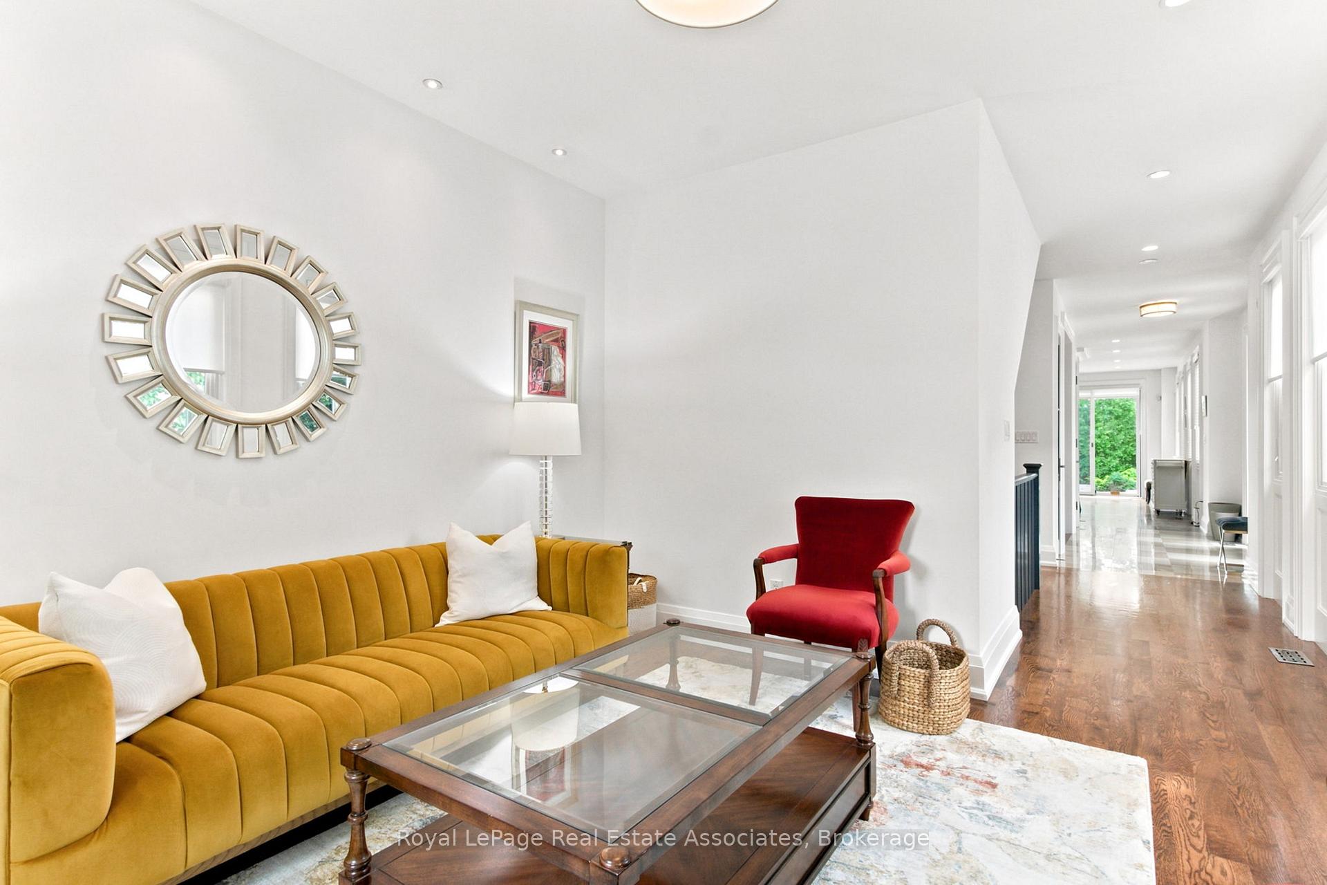 Photo 11 of 32 Jopling Avenue N, Etobicoke, Islington-City Centre West — HOMEH