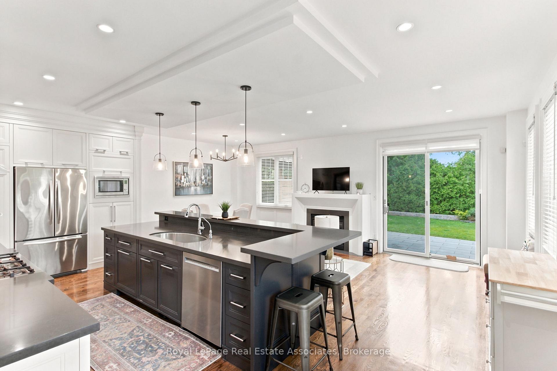 Photo 15 of 32 Jopling Avenue N, Etobicoke, Islington-City Centre West — HOMEH