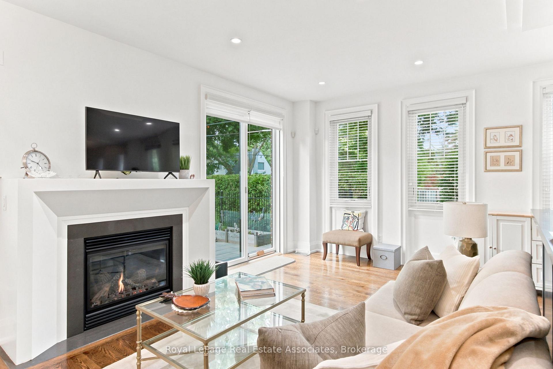 Photo 24 of 32 Jopling Avenue N, Etobicoke, Islington-City Centre West — HOMEH