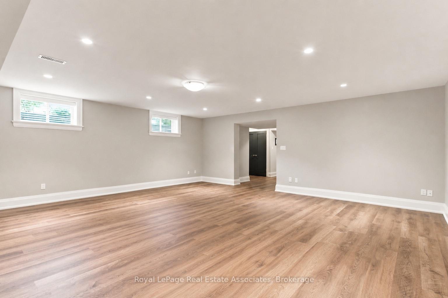 Photo 49 of 32 Jopling Avenue N, Etobicoke, Islington-City Centre West — HOMEH