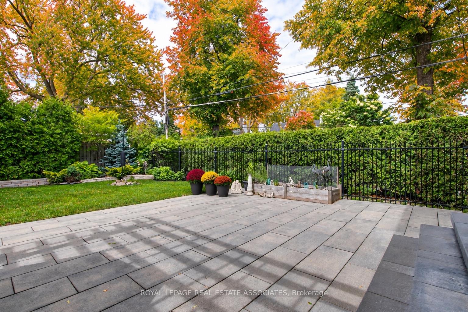 Photo 52 of 32 Jopling Avenue N, Etobicoke, Islington-City Centre West — HOMEH