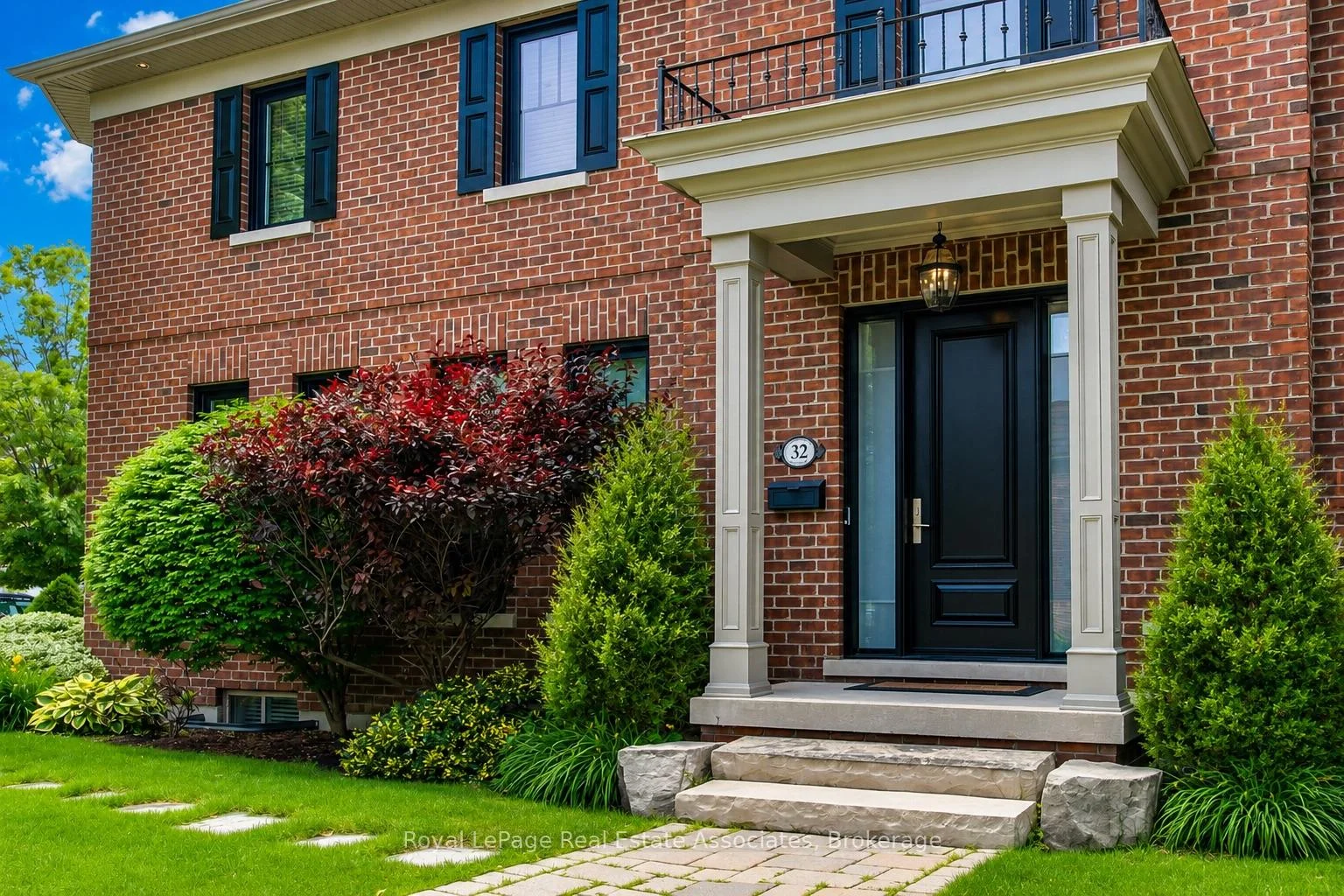 Photo 3 of 32 Jopling Avenue N, Etobicoke, Islington-City Centre West — HOMEH