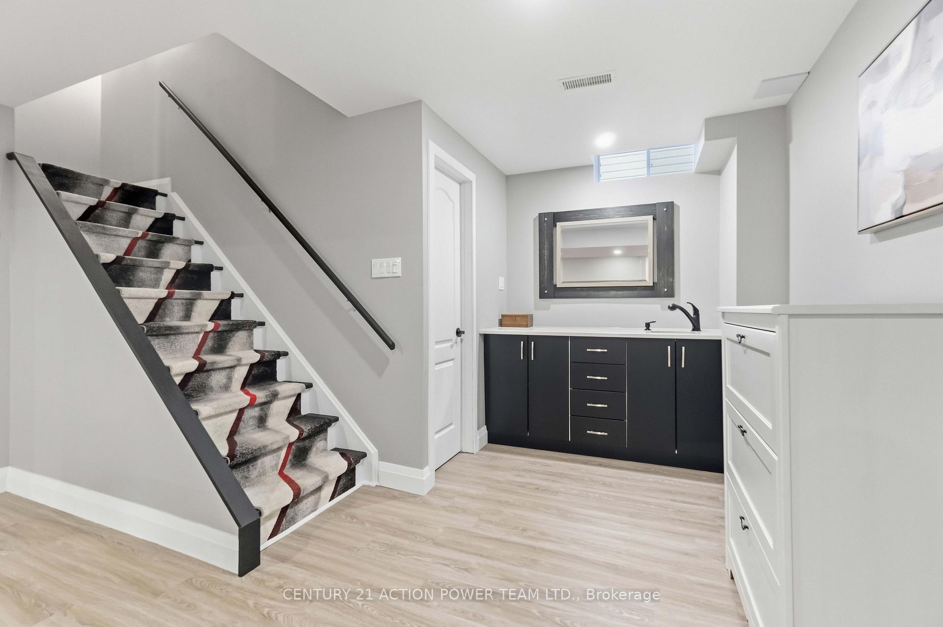 Photo 36 of 1032 Sheenboro Crescent, Ottawa, Fallingbrook/Pineridge — HOMEH