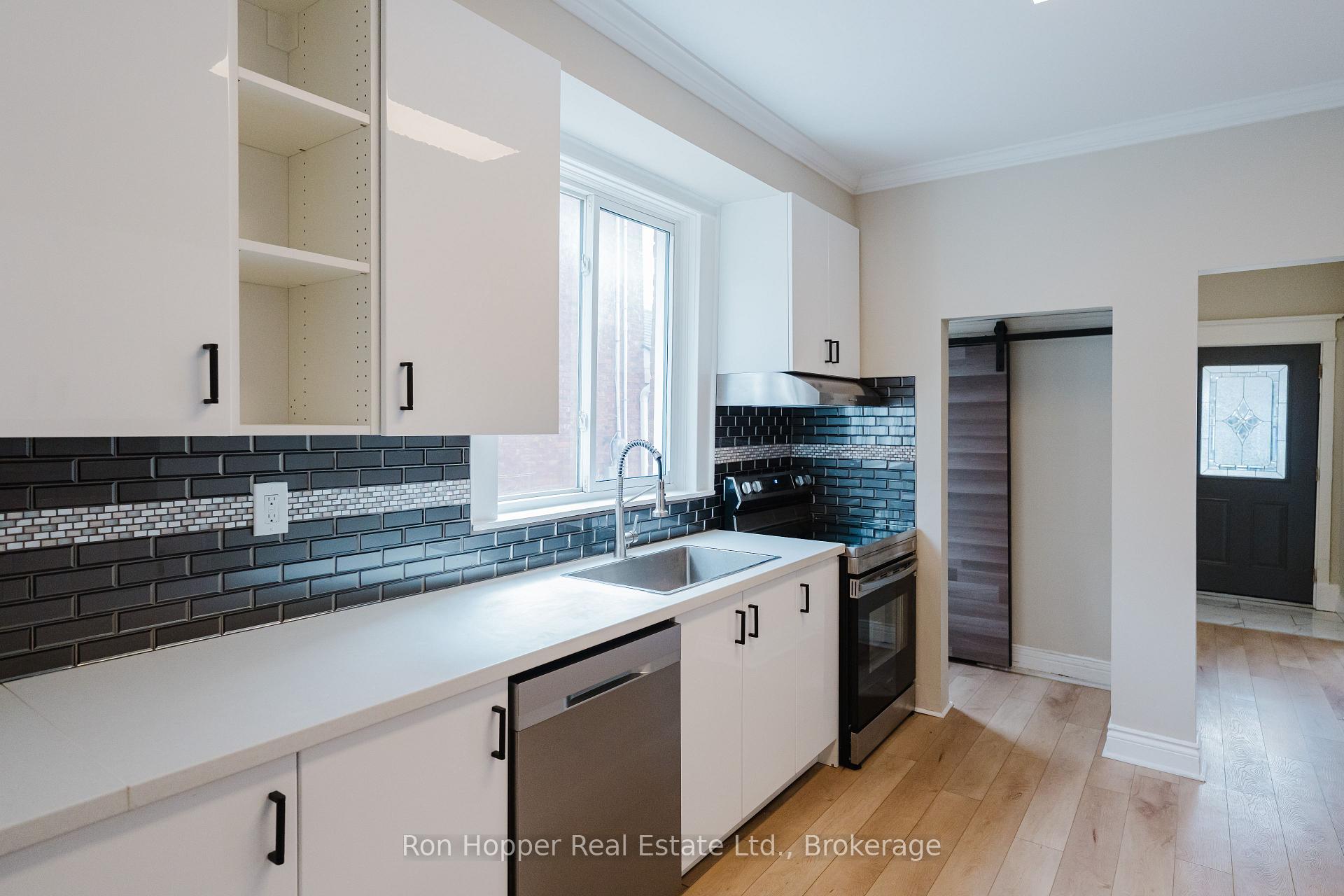 Photo 10 of 539 4th Avenue E, Owen Sound — HOMEH