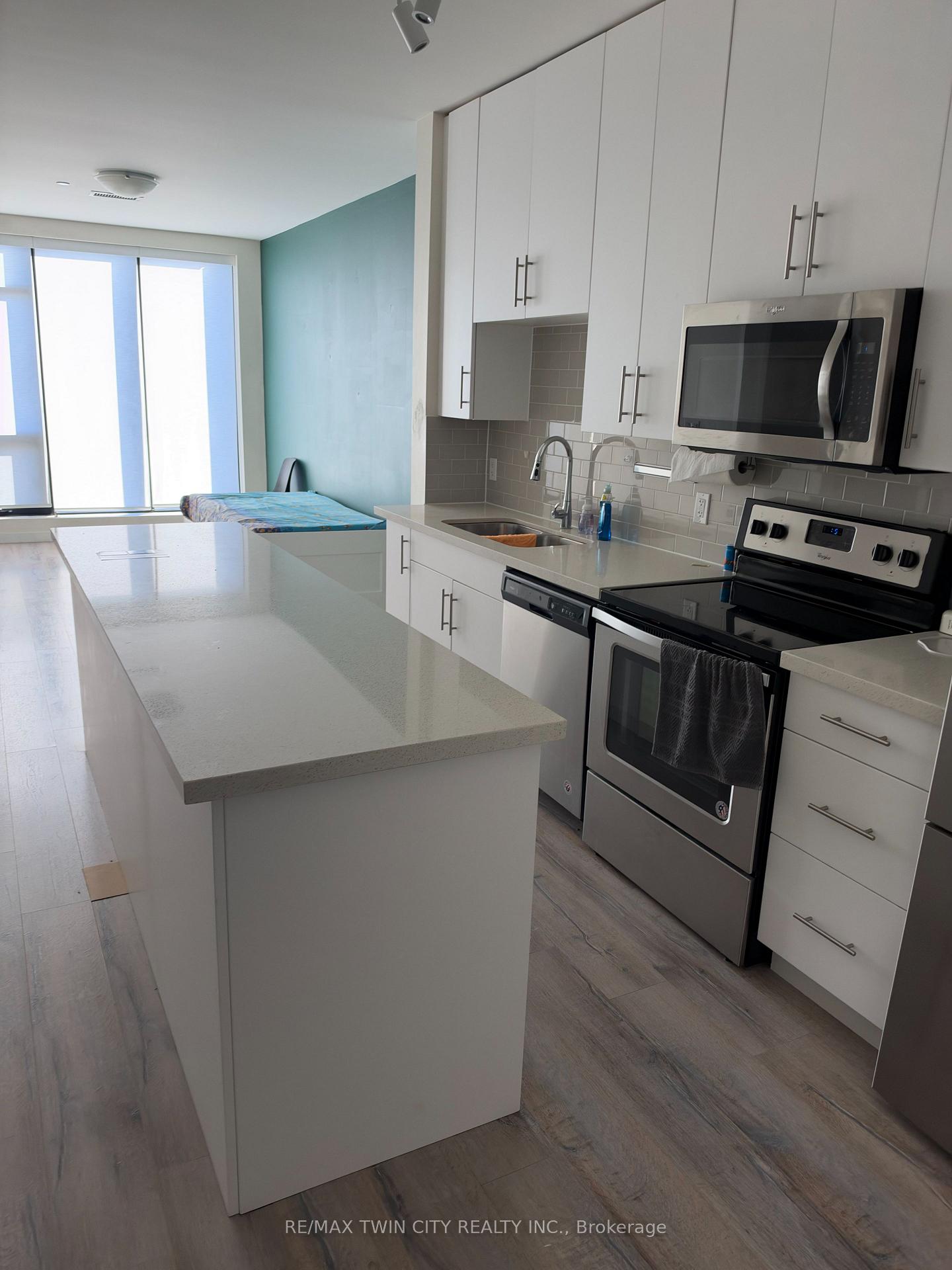 Photo 4 of Unit 214, 690 King Street W, Kitchener, KW Hospital — HOMEH