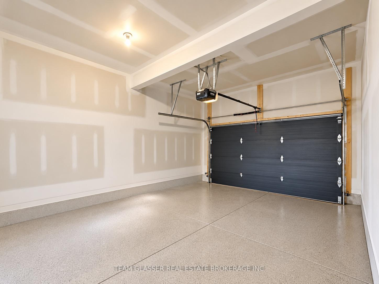 Photo 16 of 143 Marconi Court, London, East A — HOMEH