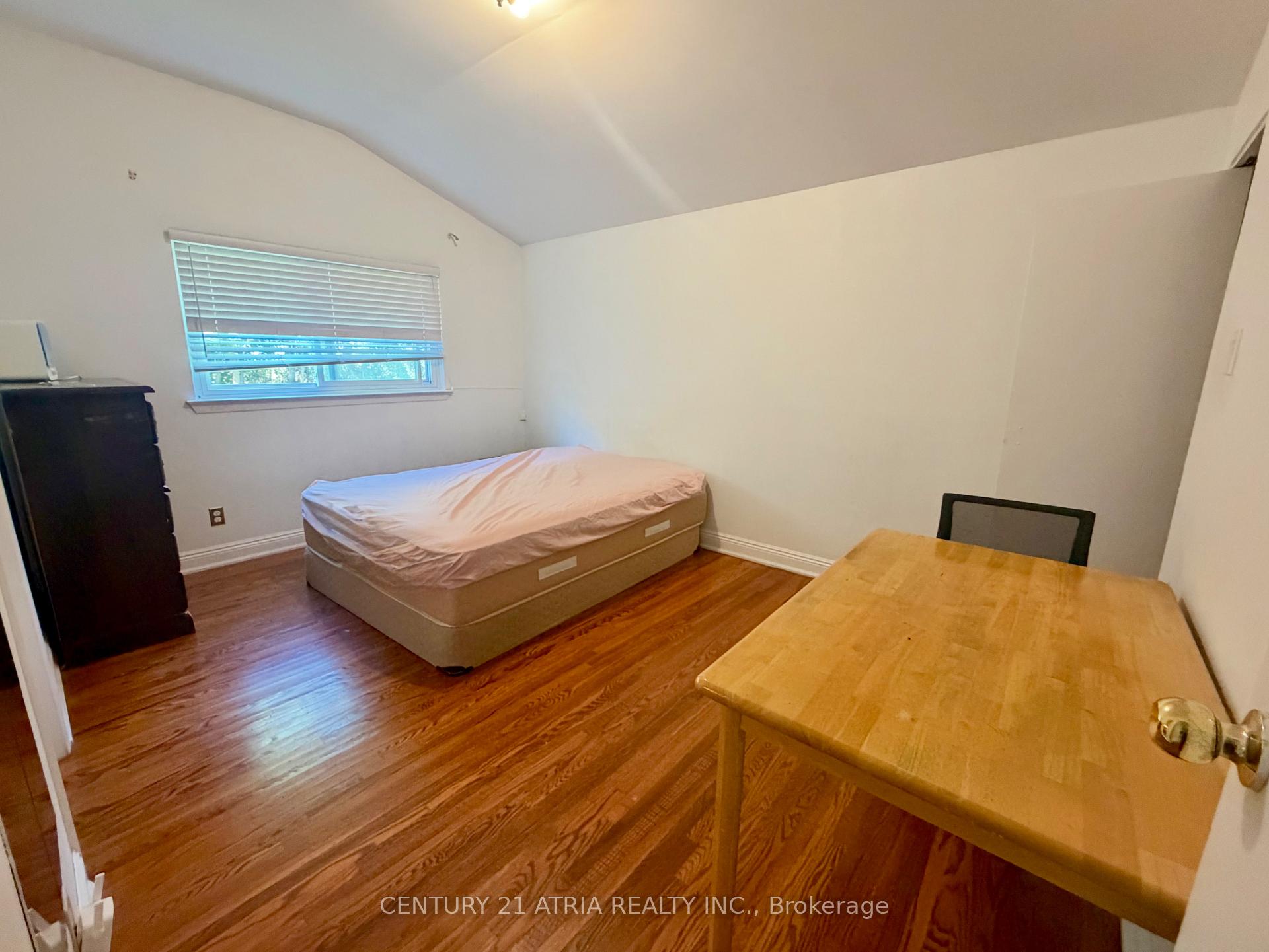 Photo 7 of Unit Ground Level, 24 Axsmith Crescent, North York, Don Valley Village — HOMEH