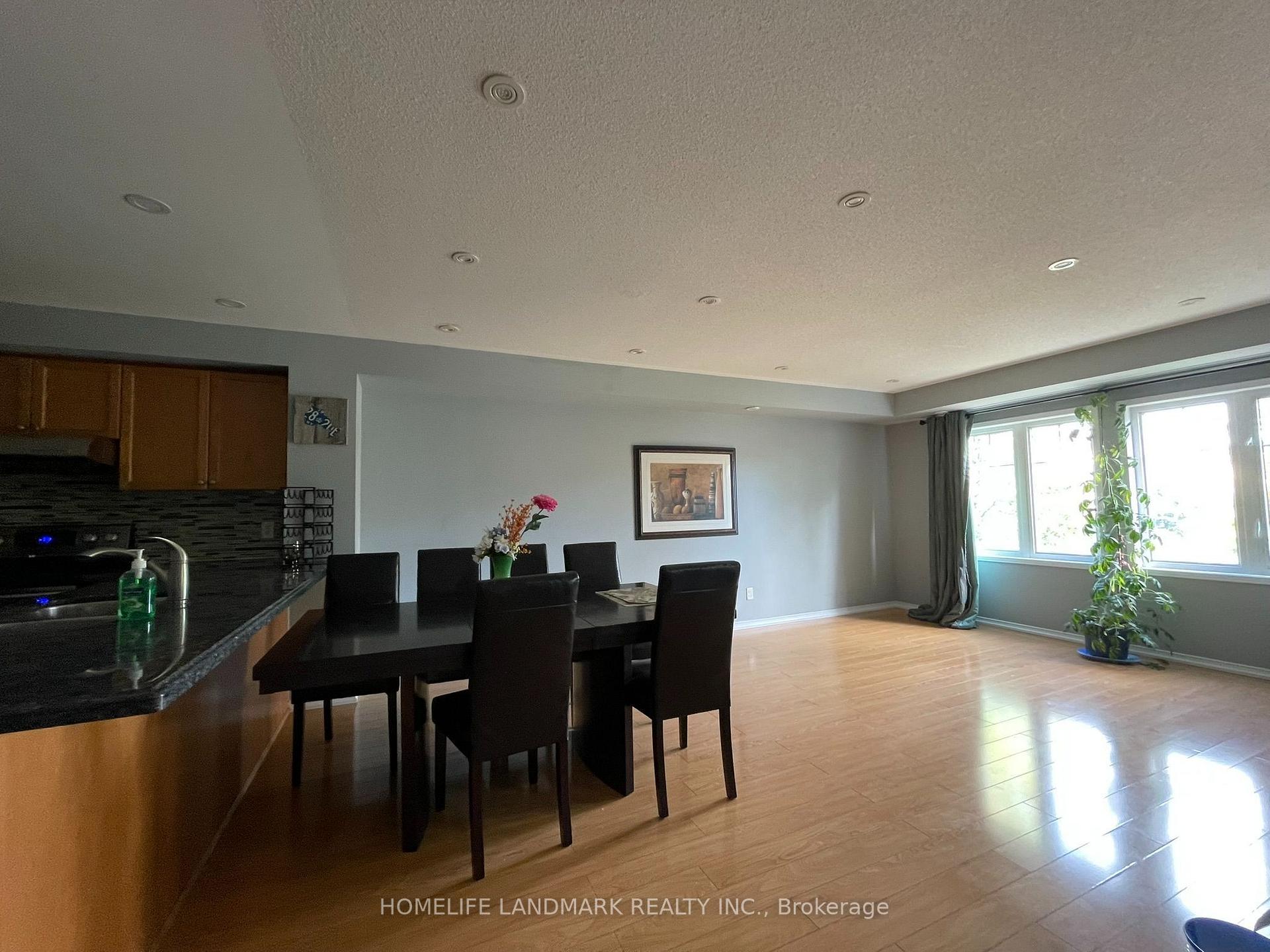 Photo 2 of Unit 10, 3375 Thomas Street, Mississauga, Churchill Meadows — HOMEH
