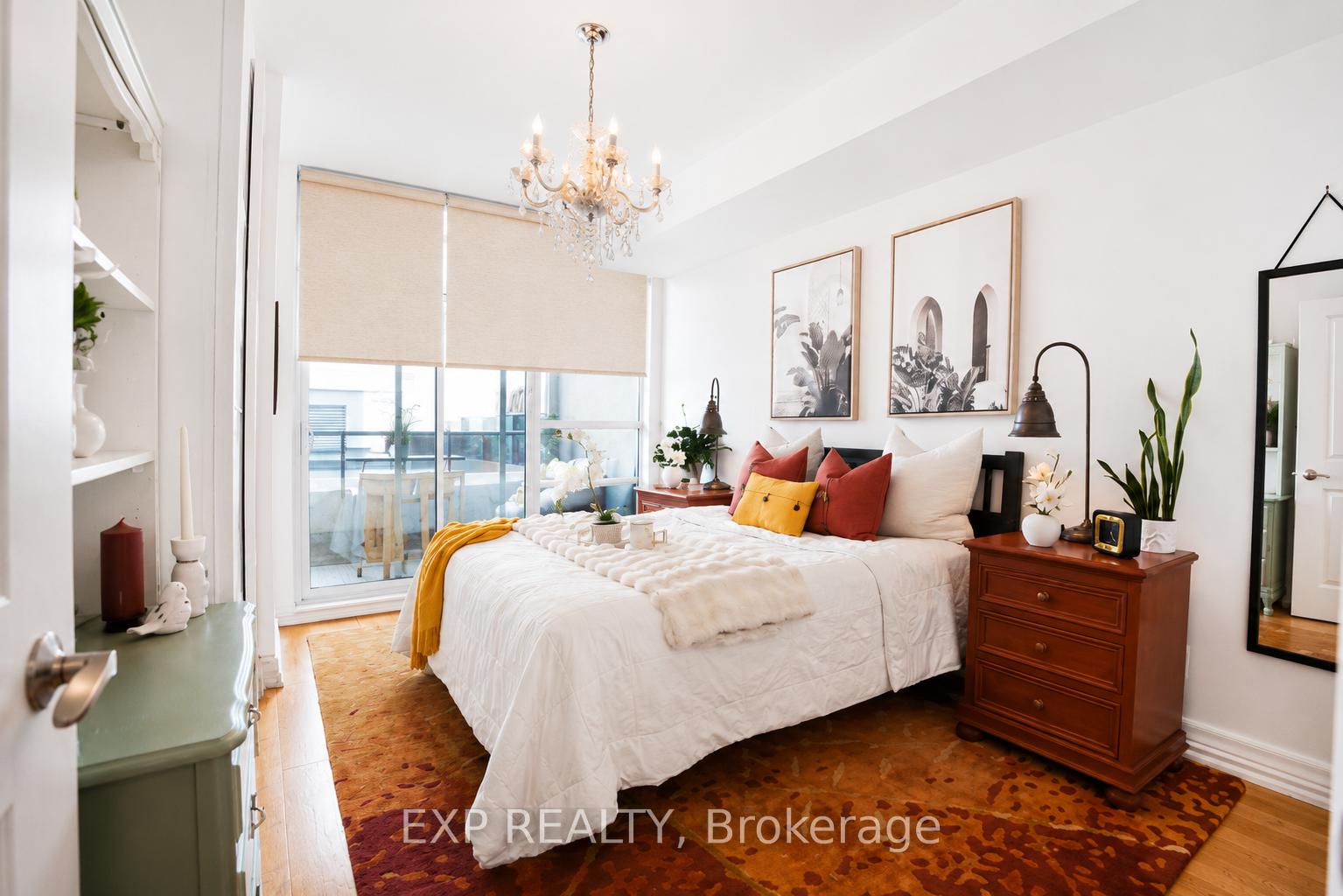 Photo 2 of Unit 404, 500 St Clair Avenue W, Toronto, Forest Hill South — HOMEH