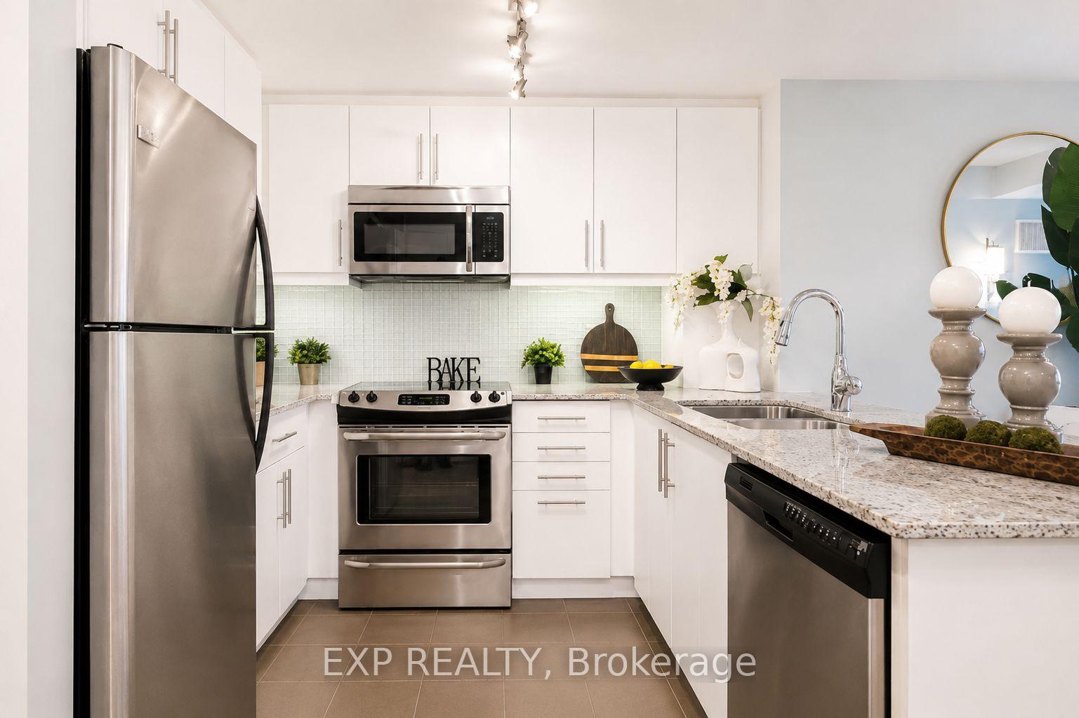 Photo 4 of Unit 404, 500 St Clair Avenue W, Toronto, Forest Hill South — HOMEH