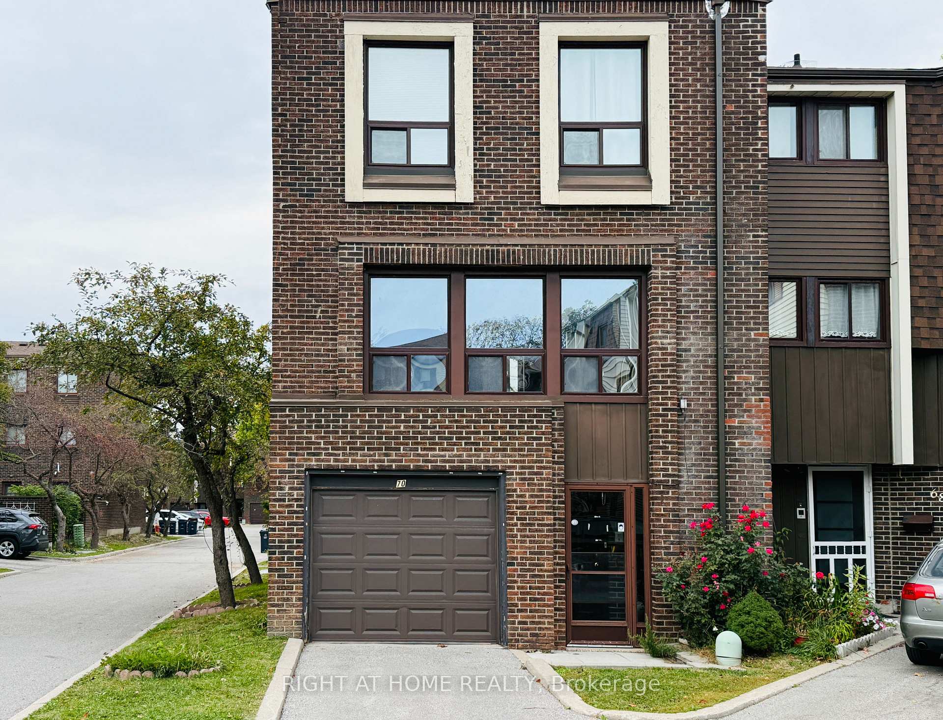 Photo of 70 Spire Hillway Way