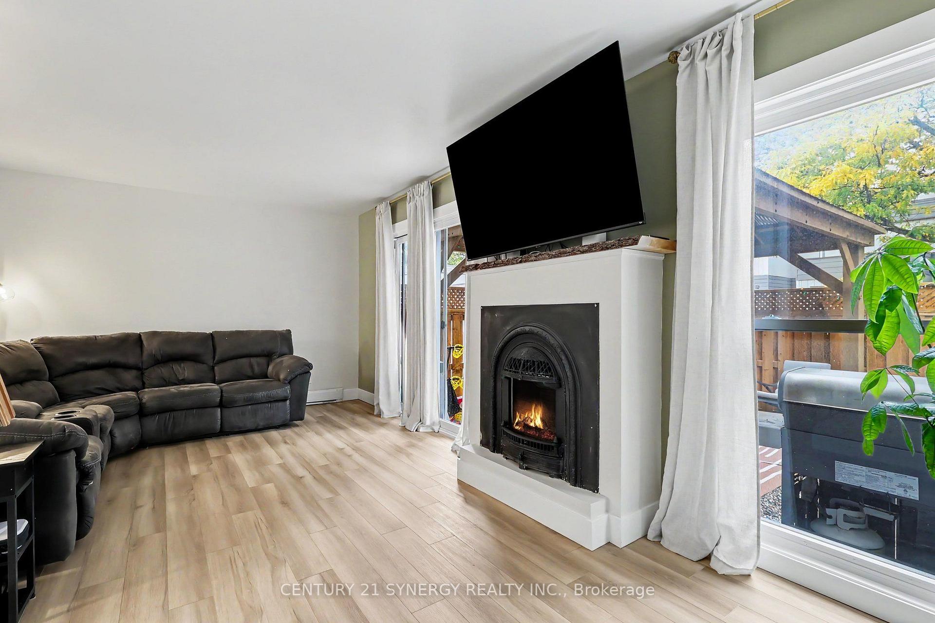 Photo 12 of 71 Compata Way, Ottawa, Blackburn Hamlet (South) — HOMEH