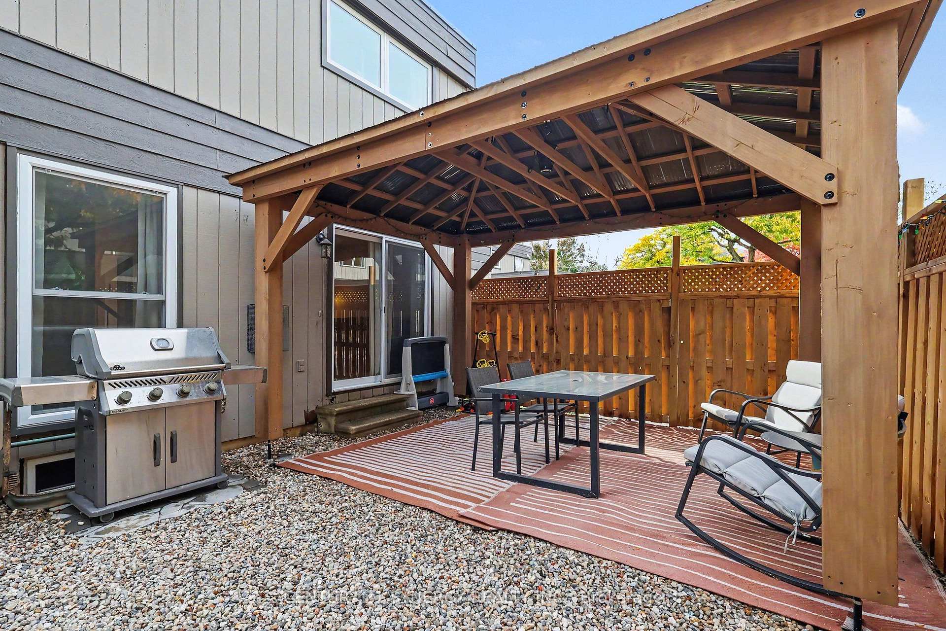 Photo 29 of 71 Compata Way, Ottawa, Blackburn Hamlet (South) — HOMEH