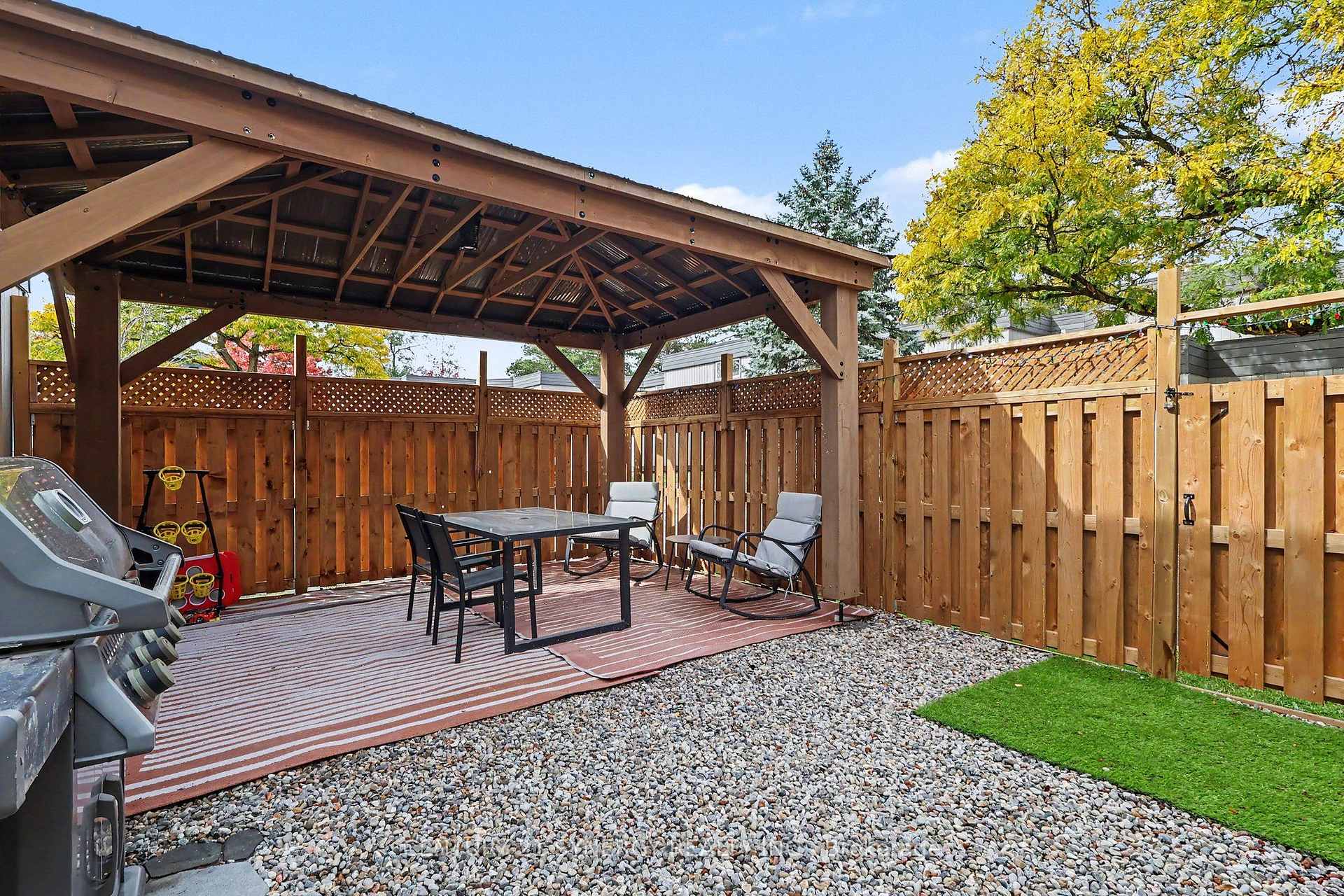 Photo 30 of 71 Compata Way, Ottawa, Blackburn Hamlet (South) — HOMEH